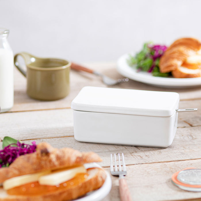 ZERO JAPAN Butter case with s.s. butter knife - White