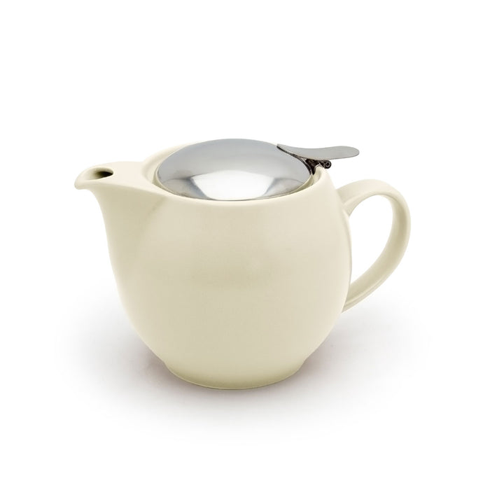 ZERO JAPAN Round Ceramic Teapot 15oz Silky Ivory  / by ZERO JAPAN