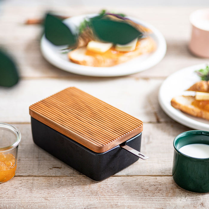 Butter Case with wooden Lid / w s.s butter knife - Noble Black